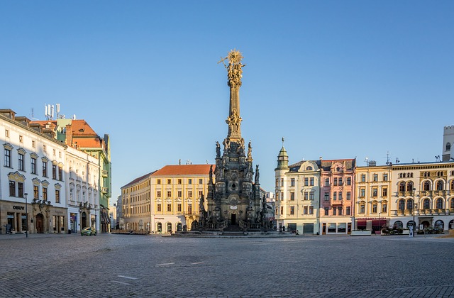 Nejlepší Bary v Olomouci: Kam na Skvělý Koktejl