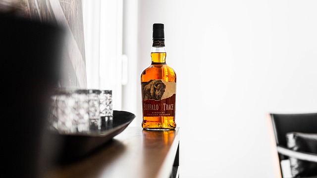 - Neobvyklé výrobní ‍postupy, ​které ⁤dělají‌ tuto bourbon whisky jedinečnou