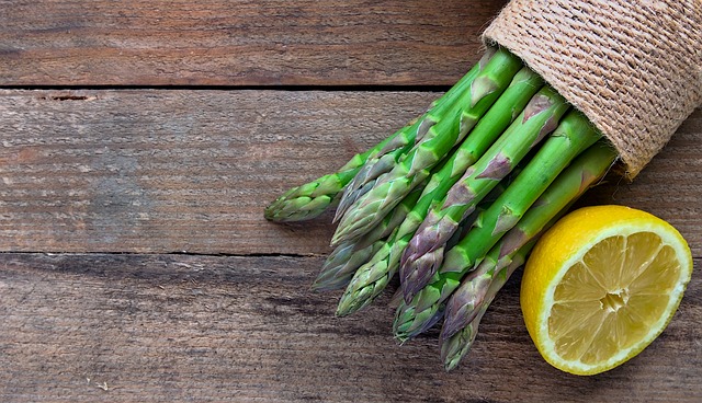 Ochutnávka‌ chřestu a vína: ⁢Vydejte se na nezapomenutelnou gastronomickou cestu