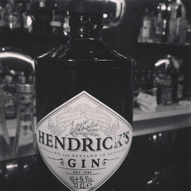 Nestárnoucí ⁤sláva Hendrick's Gin:‍ Tajemný destilát s unikátní chutí