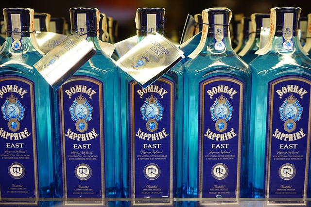 Bombay Sapphire ‌Gin: Luxusní kombinace ​botanik pro ‌nezapomenutelný zážitek